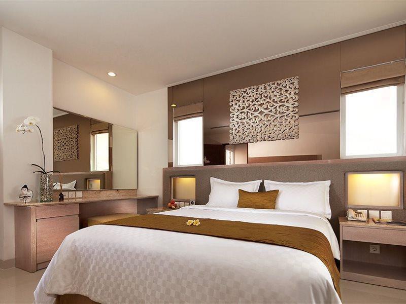 Kuta Angel Hotel - Luxurious Living Экстерьер фото
