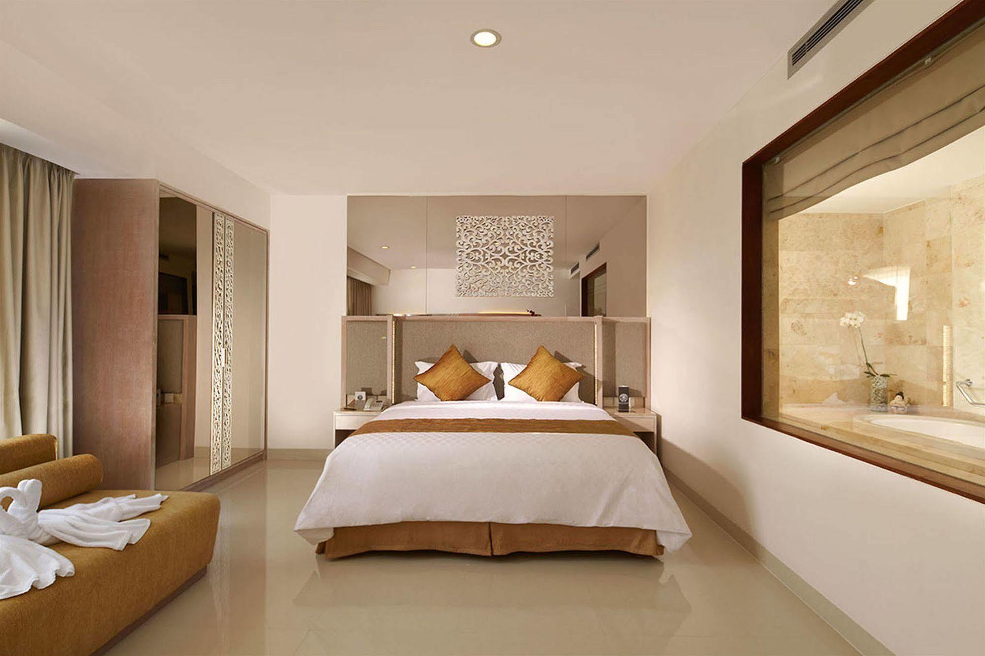 Kuta Angel Hotel - Luxurious Living Экстерьер фото