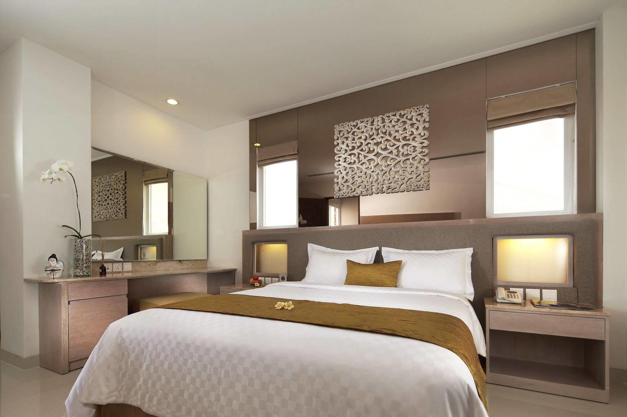 Kuta Angel Hotel - Luxurious Living Экстерьер фото