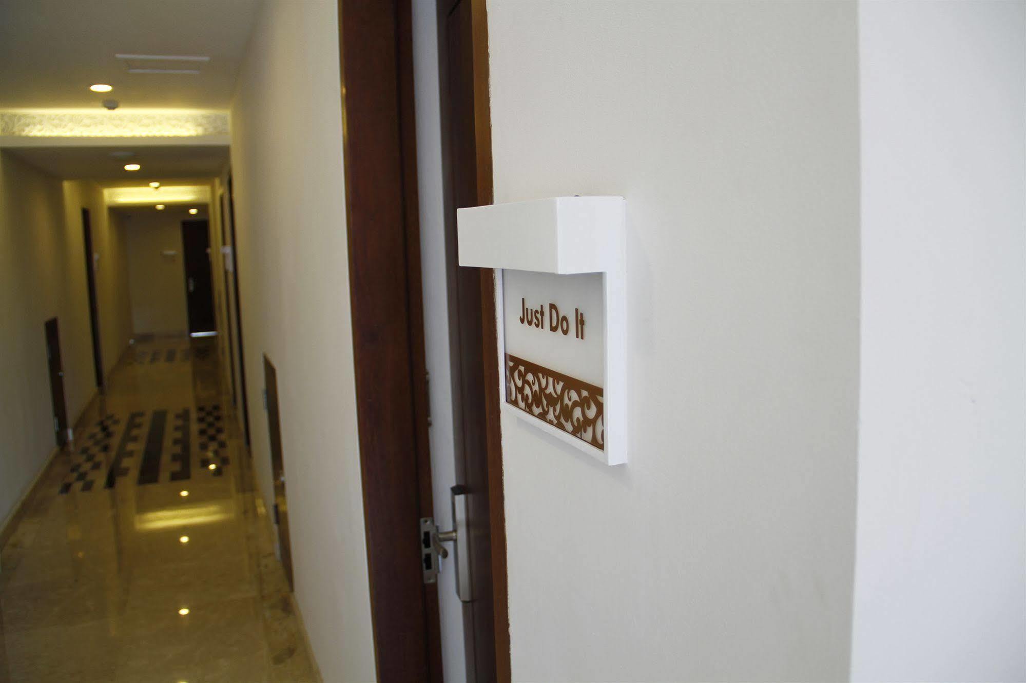 Kuta Angel Hotel - Luxurious Living Экстерьер фото